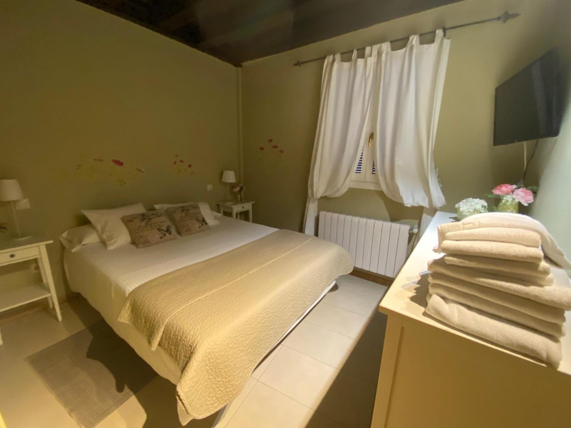 Refitoleria Apartamentos セゴビア エクステリア 写真